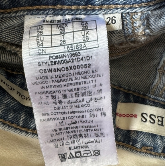 Guess Blue Mom Jeans - Picture 7 of 7